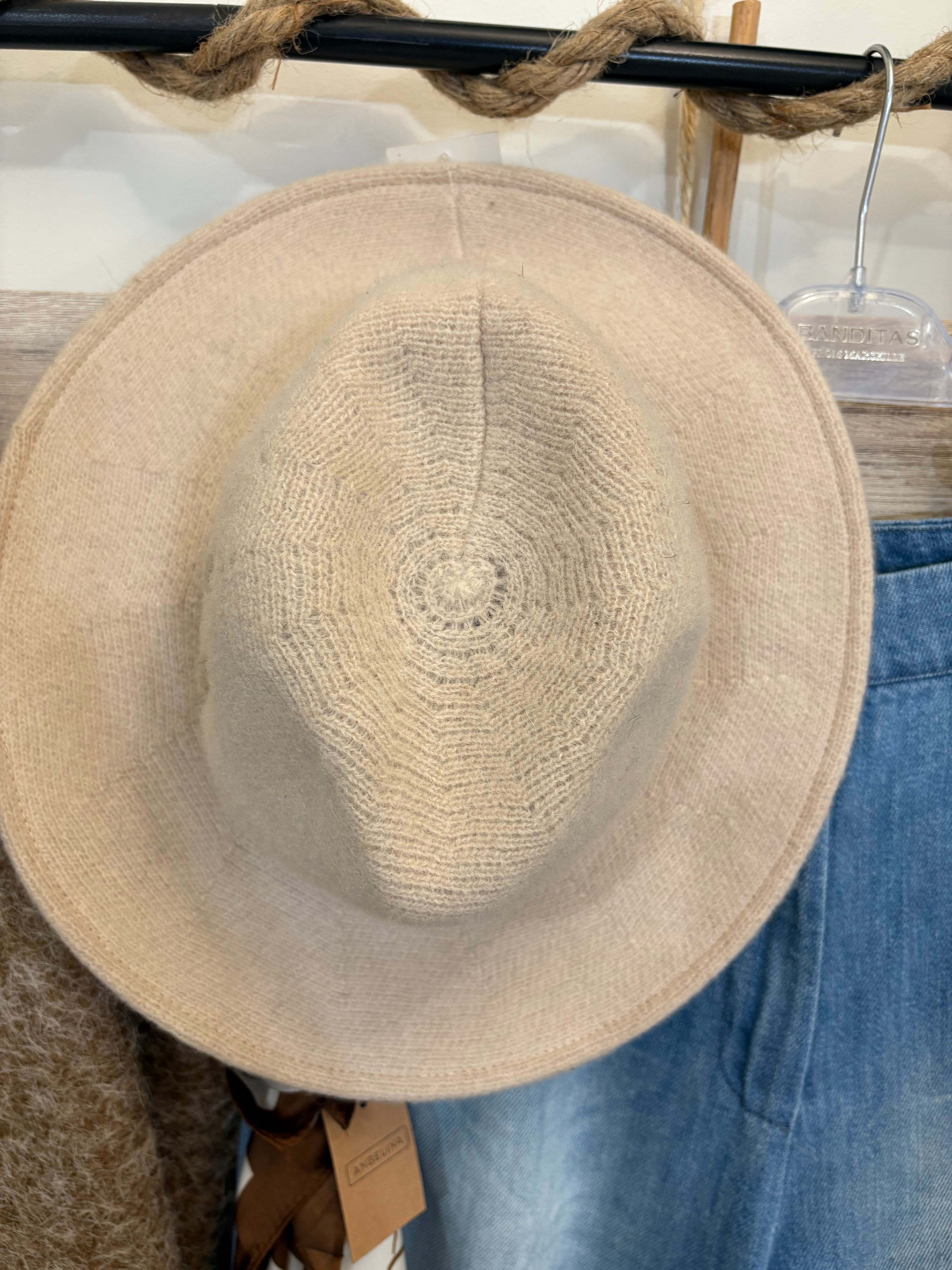 Chapeau BEA