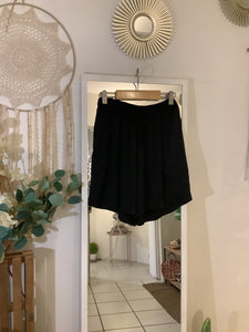 Short SIMONE