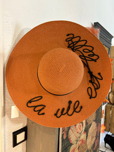 Chapeau La vie est belle