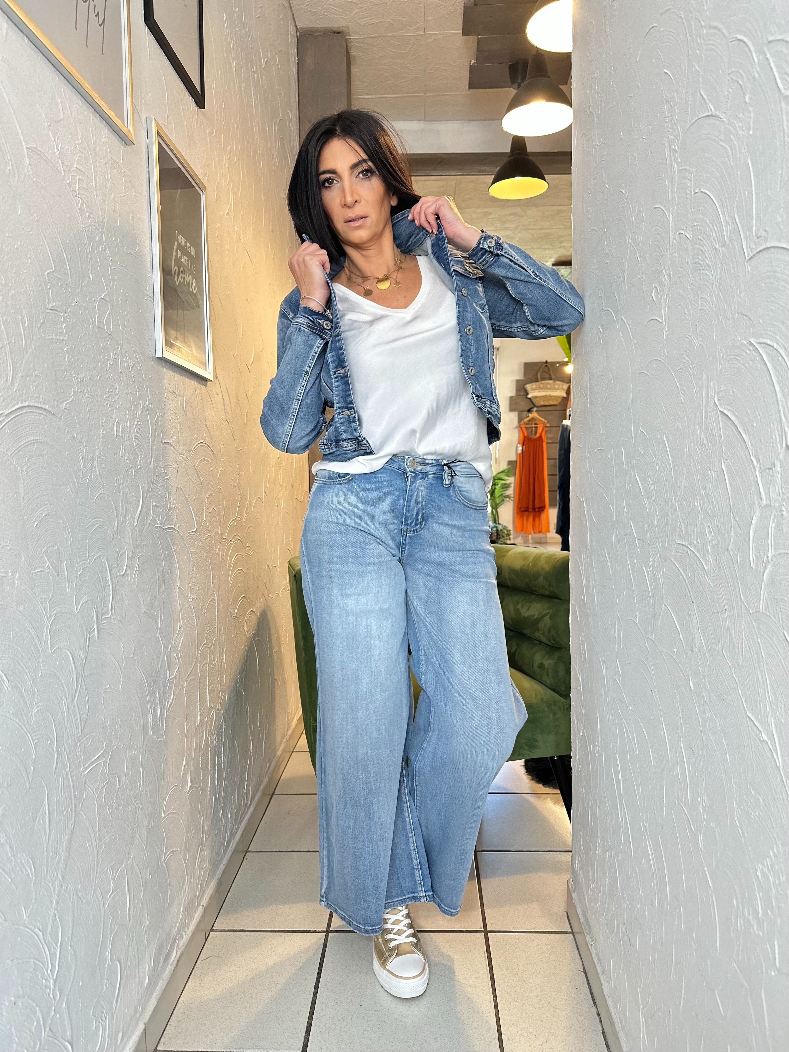 La Boutique 83470 Veste en Jeans Veste en jean CASSANDRE Veste en jean CASSANDRE