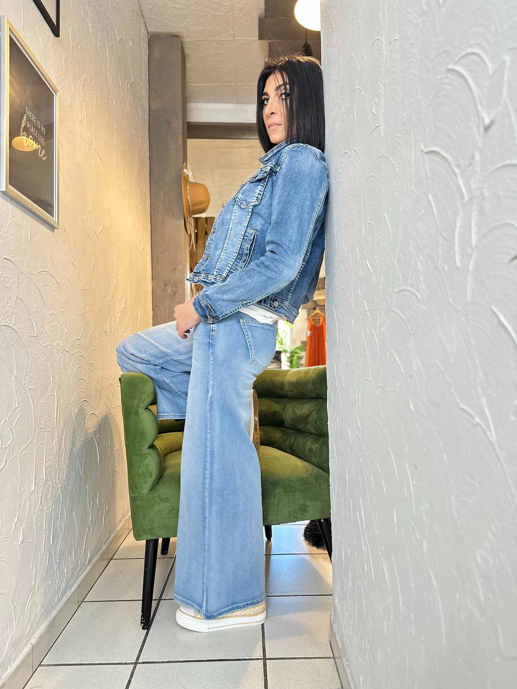 La Boutique 83470 Veste en Jeans Veste en jean CASSANDRE Veste en jean CASSANDRE